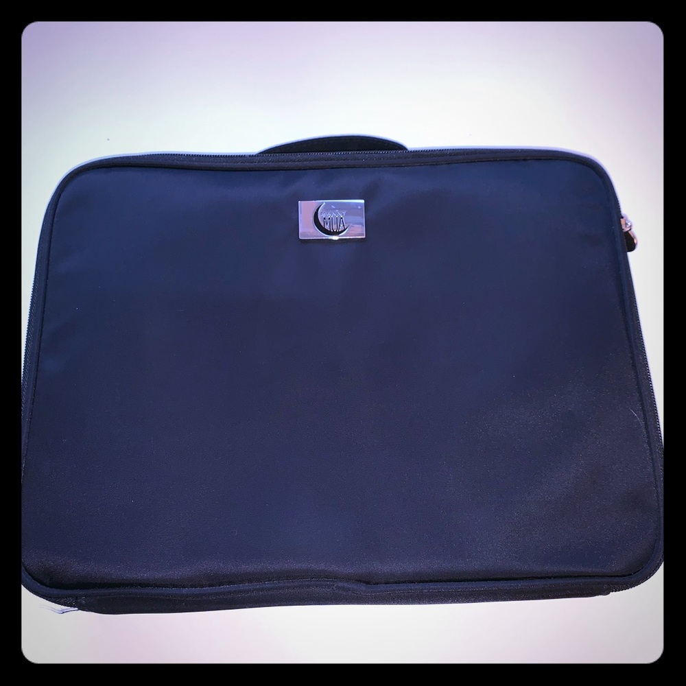 Manny MUA makeup case